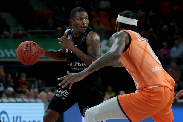 大量资金涌 大量资金涌